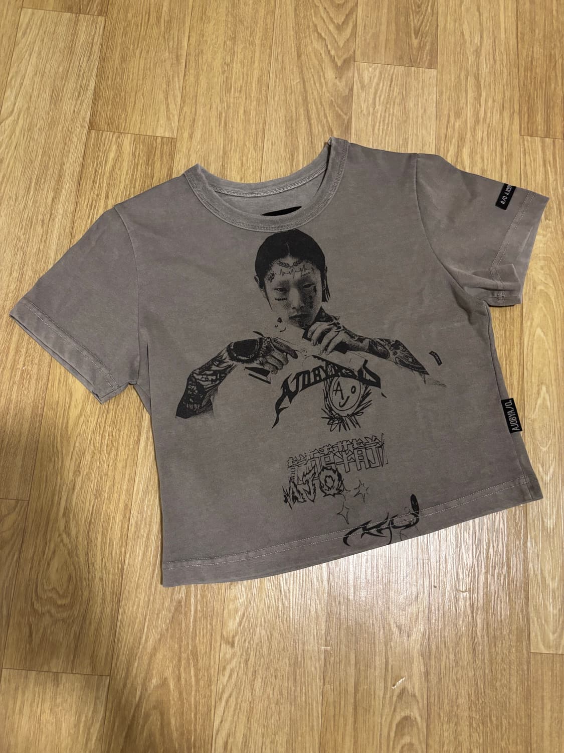 아조바이아조 Pseudo Knight Cropped T-Shirt [DU 상품이미지4