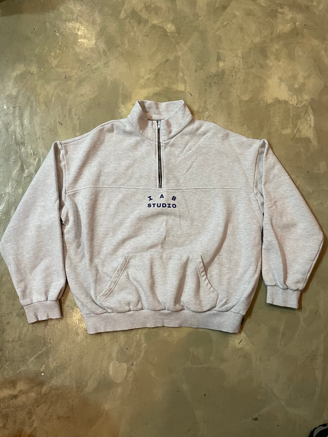 IAB STUDIO 아이앱 스튜디오 반집업 L 상품이미지3