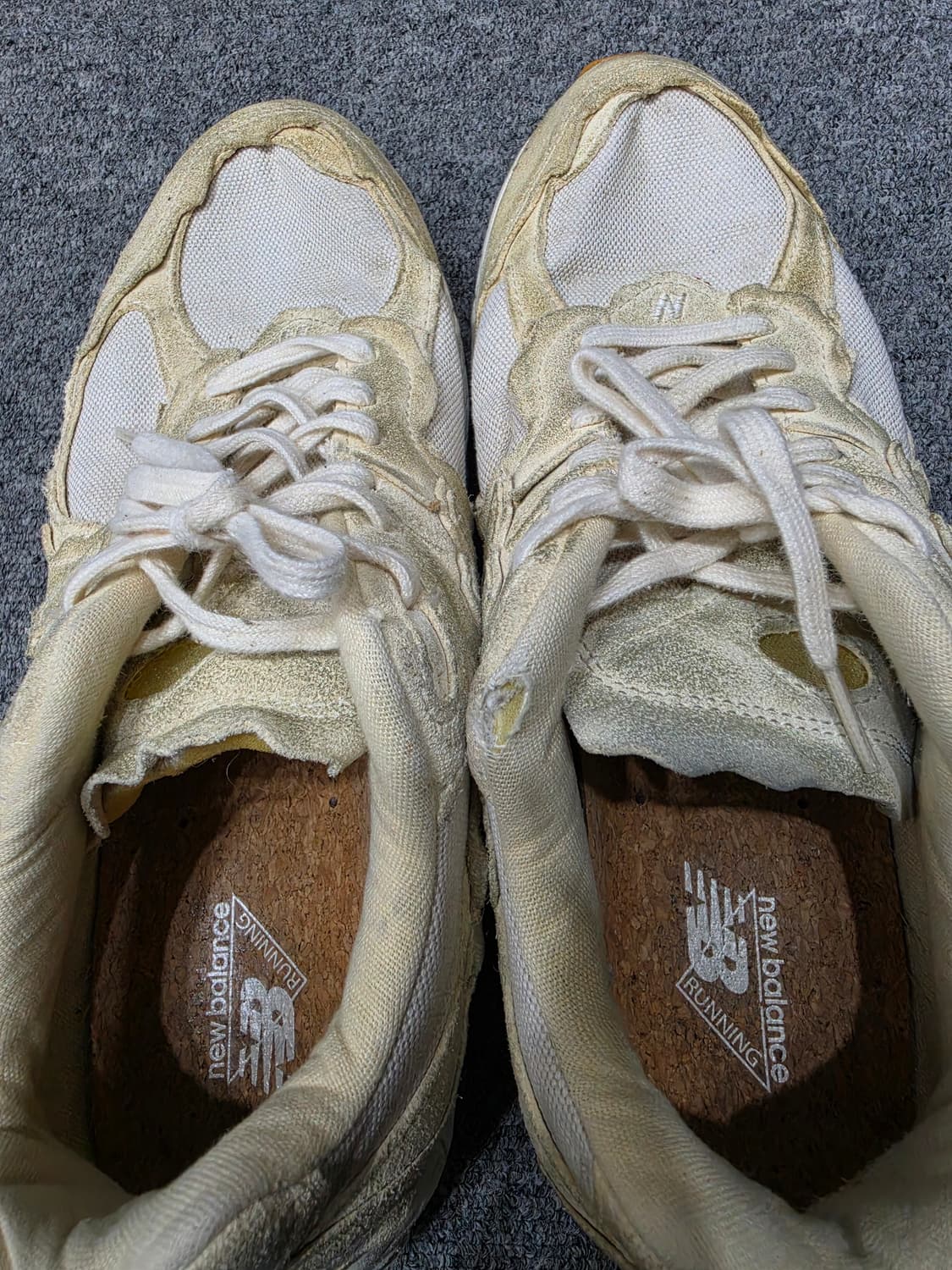 뉴발란스 2002R  프로텍션 팩 디스트레스드 빈티지 운동화 280 상품이미지6