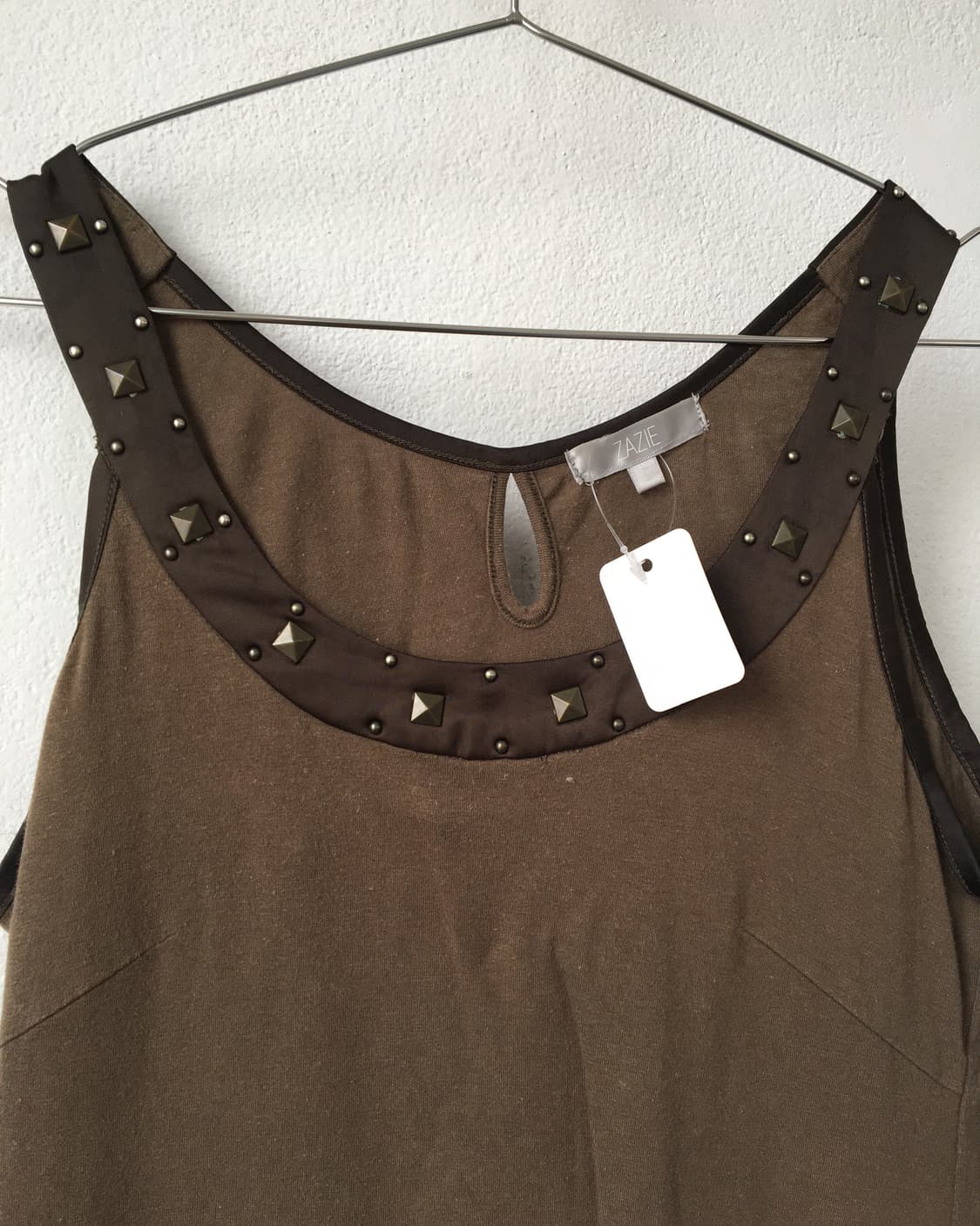 Stud point sleeveless 상품이미지3