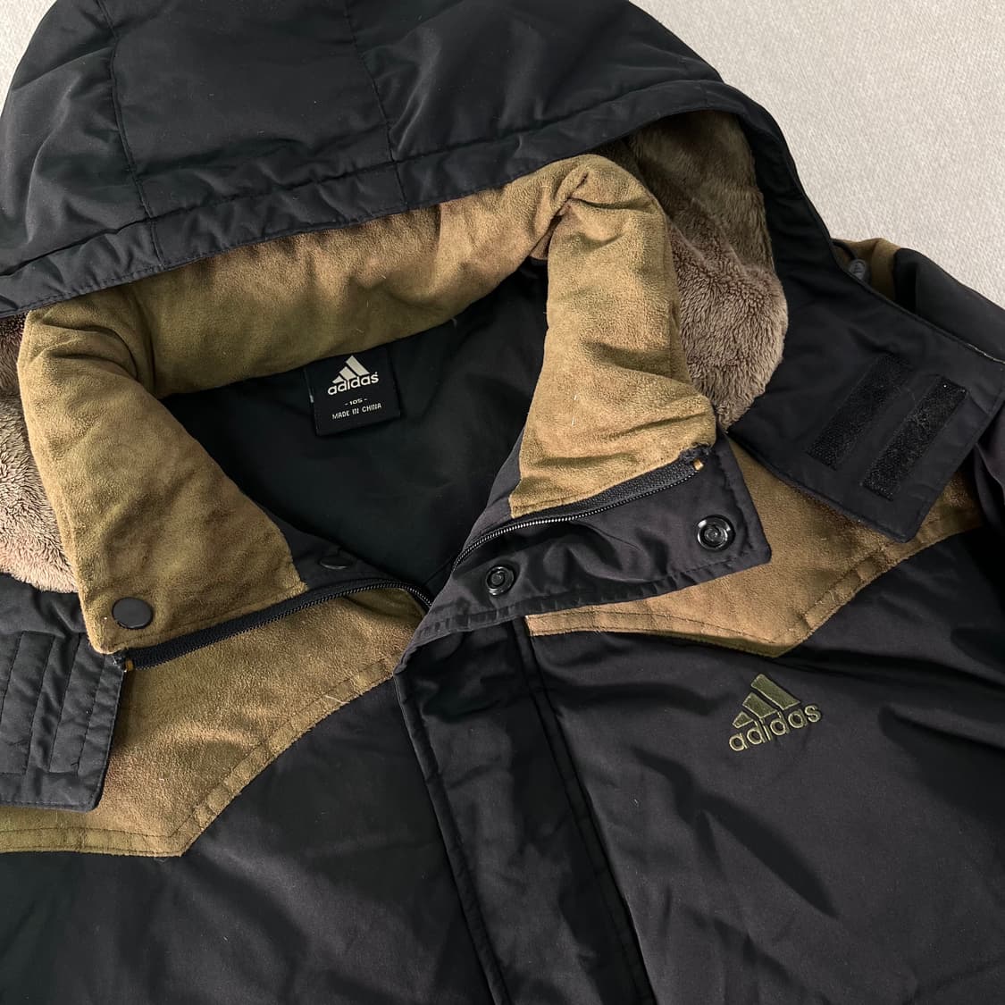 105 아디다스 스웨이드 덕다운 패딩 상품이미지2