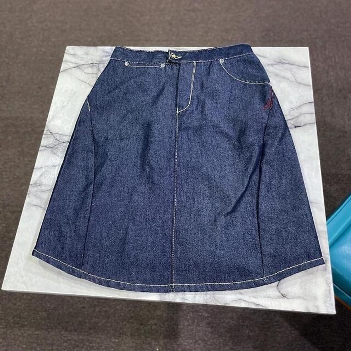 리바이스 엔지니어드 백플리츠 데님 스커트 (26)   상품이미지4