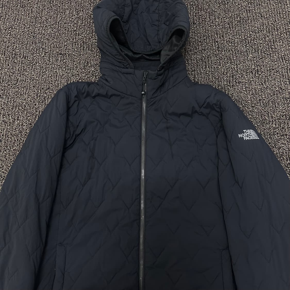 노스페이스 여성 V-Motion 후드 퀼팅 에어 자켓 블랙 XL 상품이미지2