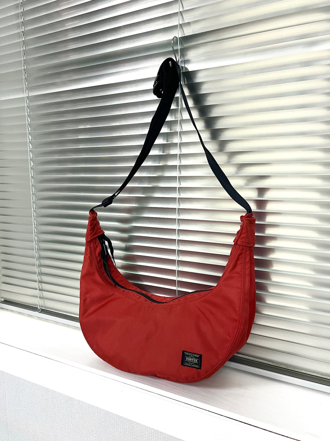 PORTER ROUND-SHOULDER BAG (Red)  상품이미지1