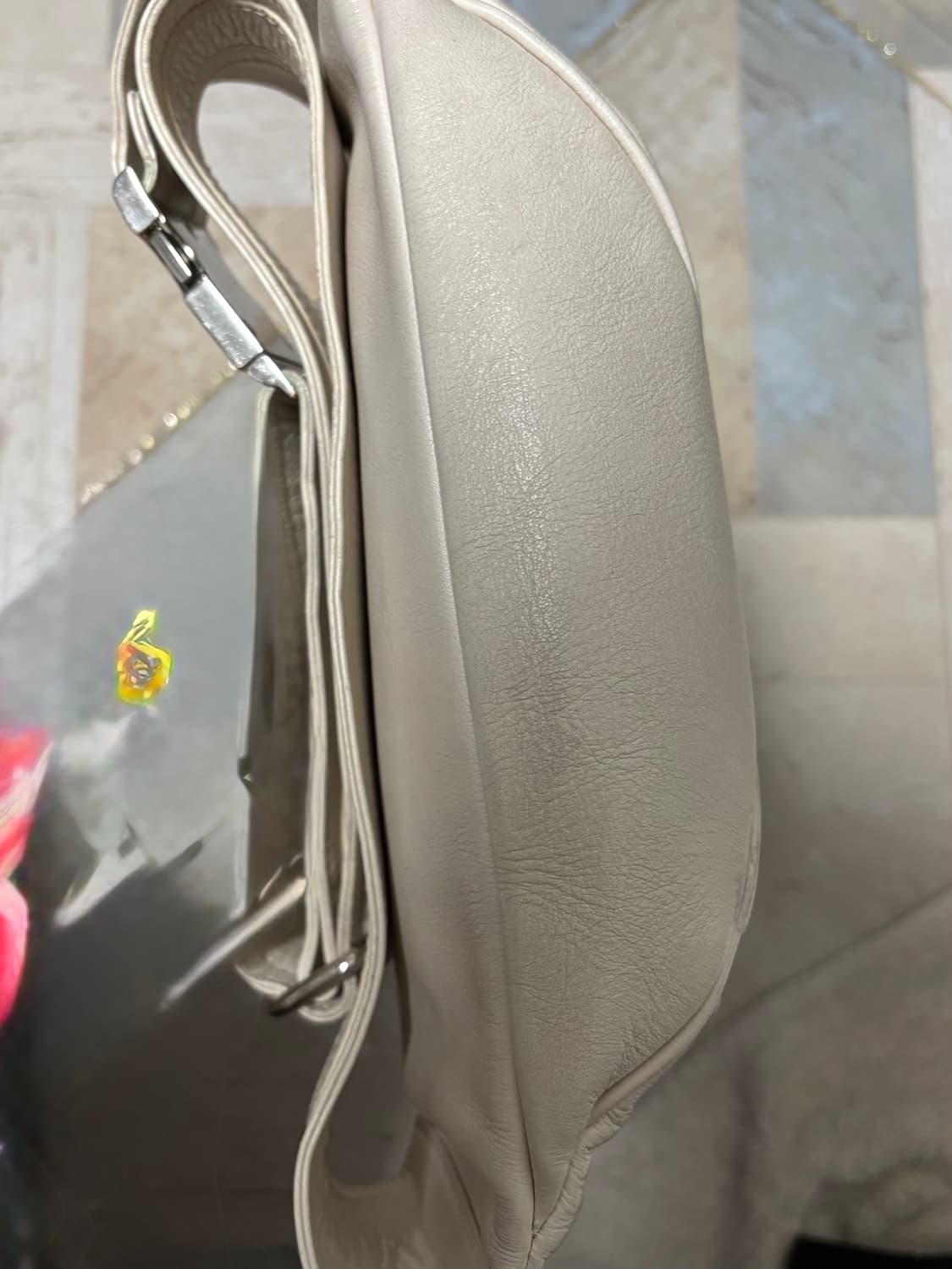 자크뮈스(Jacquemus)의 라 바난(La Banane) 가죽 벨트 백 상품이미지3