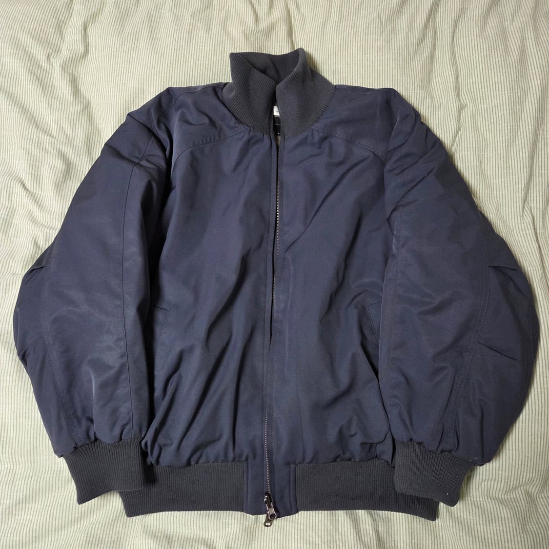 아모멘토 남성 리버시블 오버사이즈 시어링 점퍼 차콜 M / 자켓 유스 상품이미지3