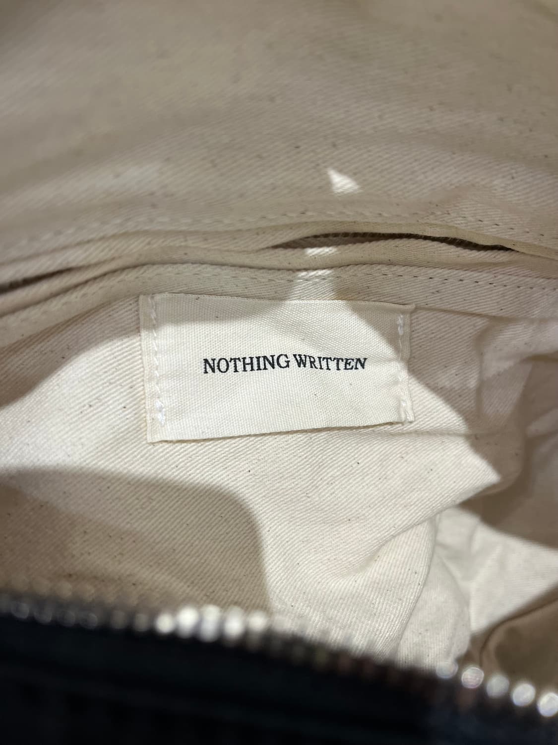 낫띵리튼 나일론 호보백 블랙 상품이미지9