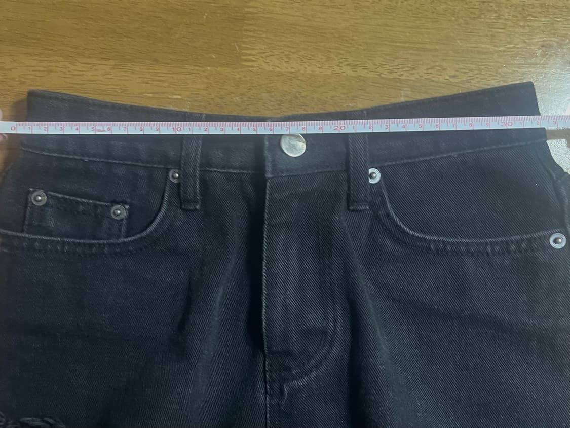 보헤미안서울 보헴서 데미지 블랙 데님 숏팬츠 쇼츠 숏츠 상품이미지4