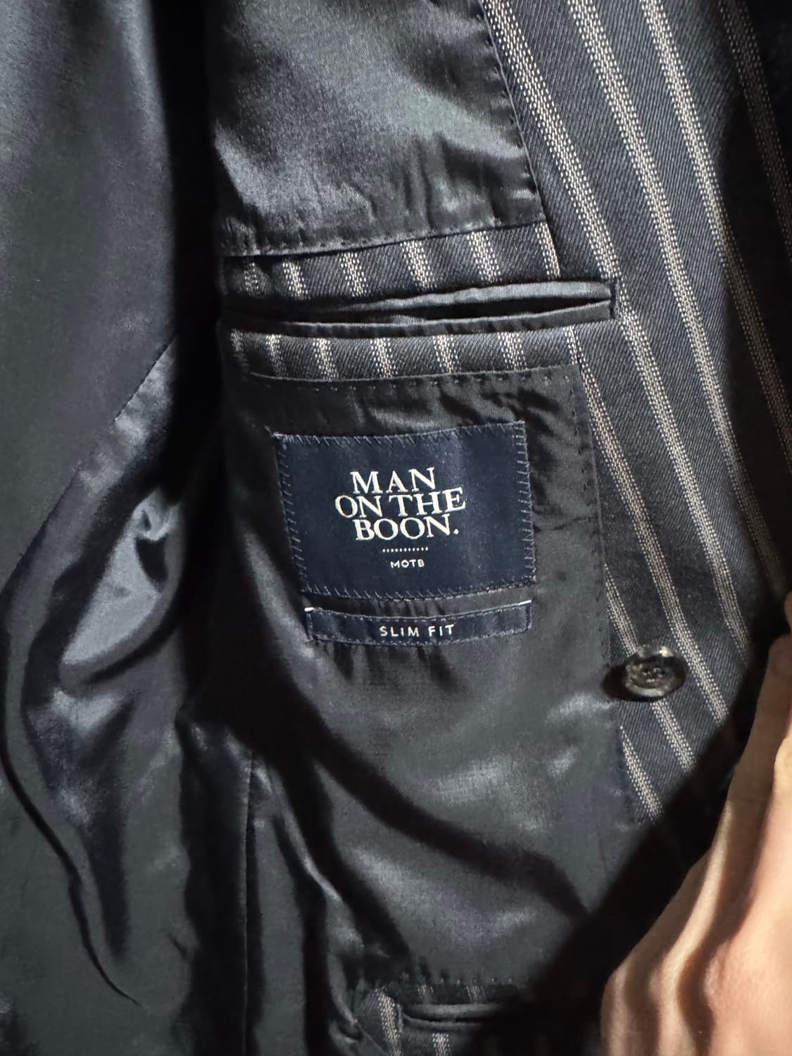 맨온더분 더블 블랙 스트라이프 수트 자켓 48 상품이미지2