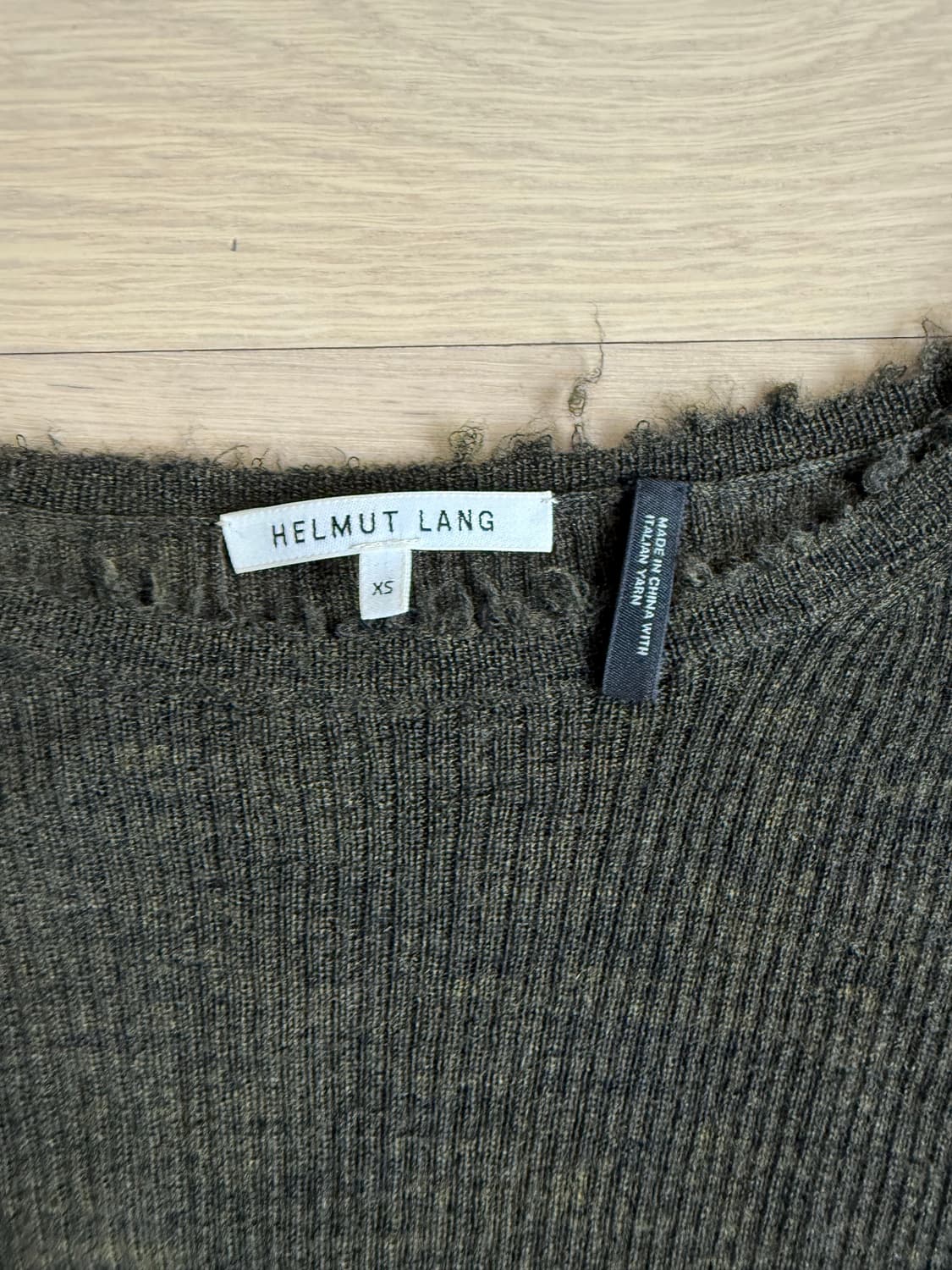 HELMUT LANG 뉴욕 시그니처 디스트로이드 컷오프 니트 상품이미지2