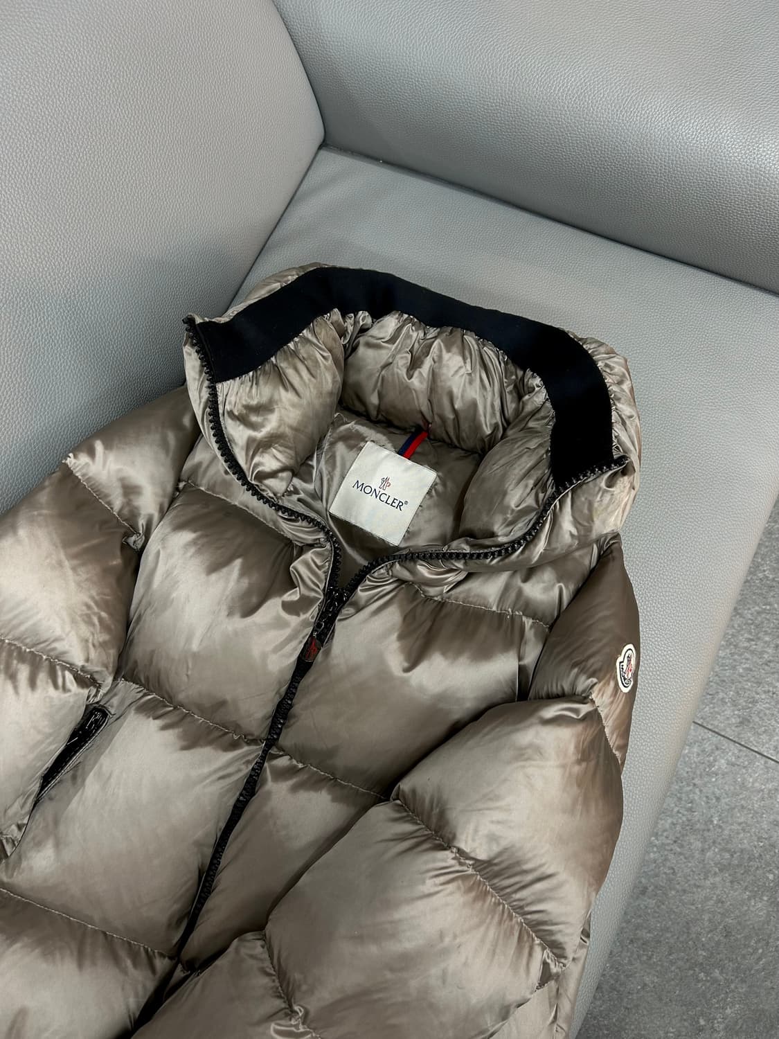 몽클레어 유광 헤비 패딩(4) 상품이미지3