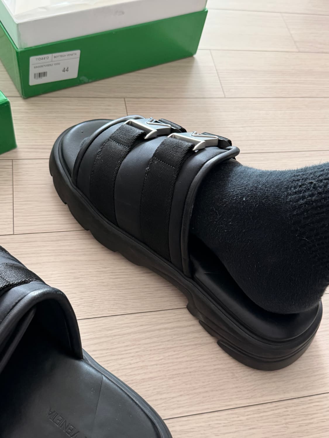 보테가 베네타 오버사이즈 슬리퍼 판매합니다 상품이미지5