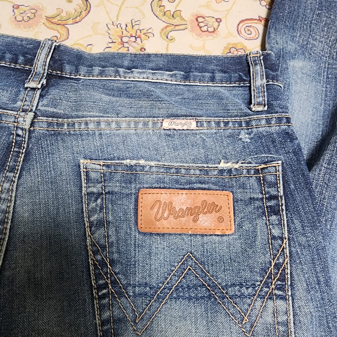 랭글러 로우라이즈 부츠컷 청바지 데님
27-28 상품이미지3