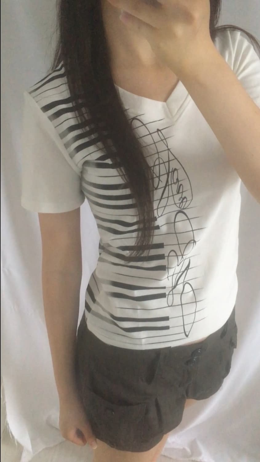 피아노 브이넥 티셔츠 상품이미지2