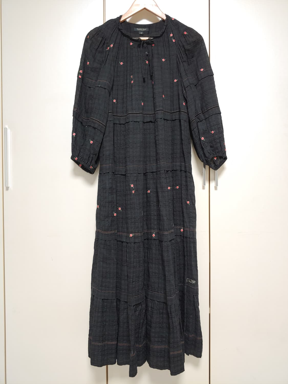 써스데이아일랜드 329000원 자수원피스 23년 상품이미지6