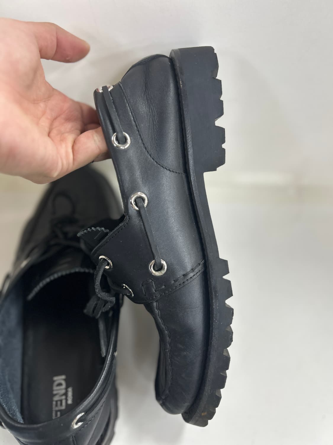 FENDI 펜디 블랙 레더 보트화 7 상품이미지8