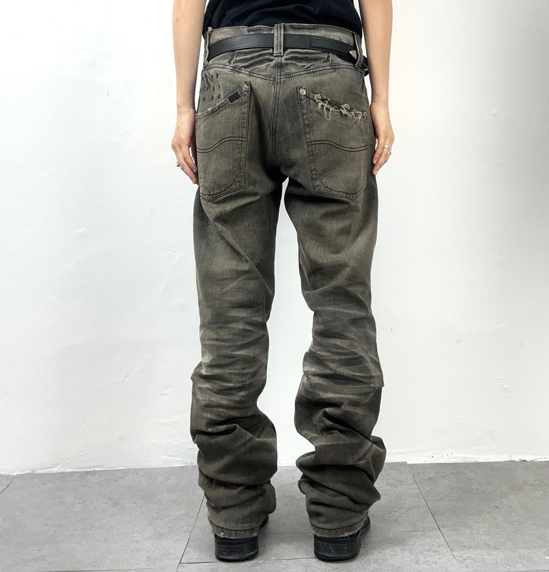 Distressed Denim Pants 상품이미지1