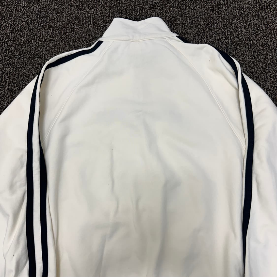 OIOI 5252 오아이오아이 반집업 맨투맨 F 상품이미지6