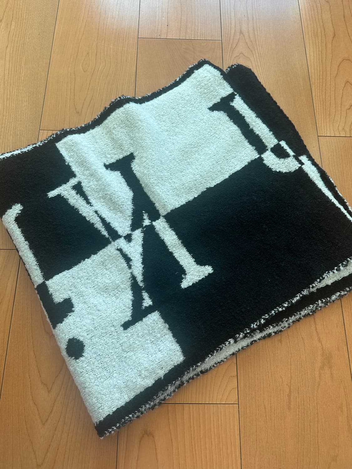 마뗑킴 로고 체크보드 머플러 아이보리 상품이미지3