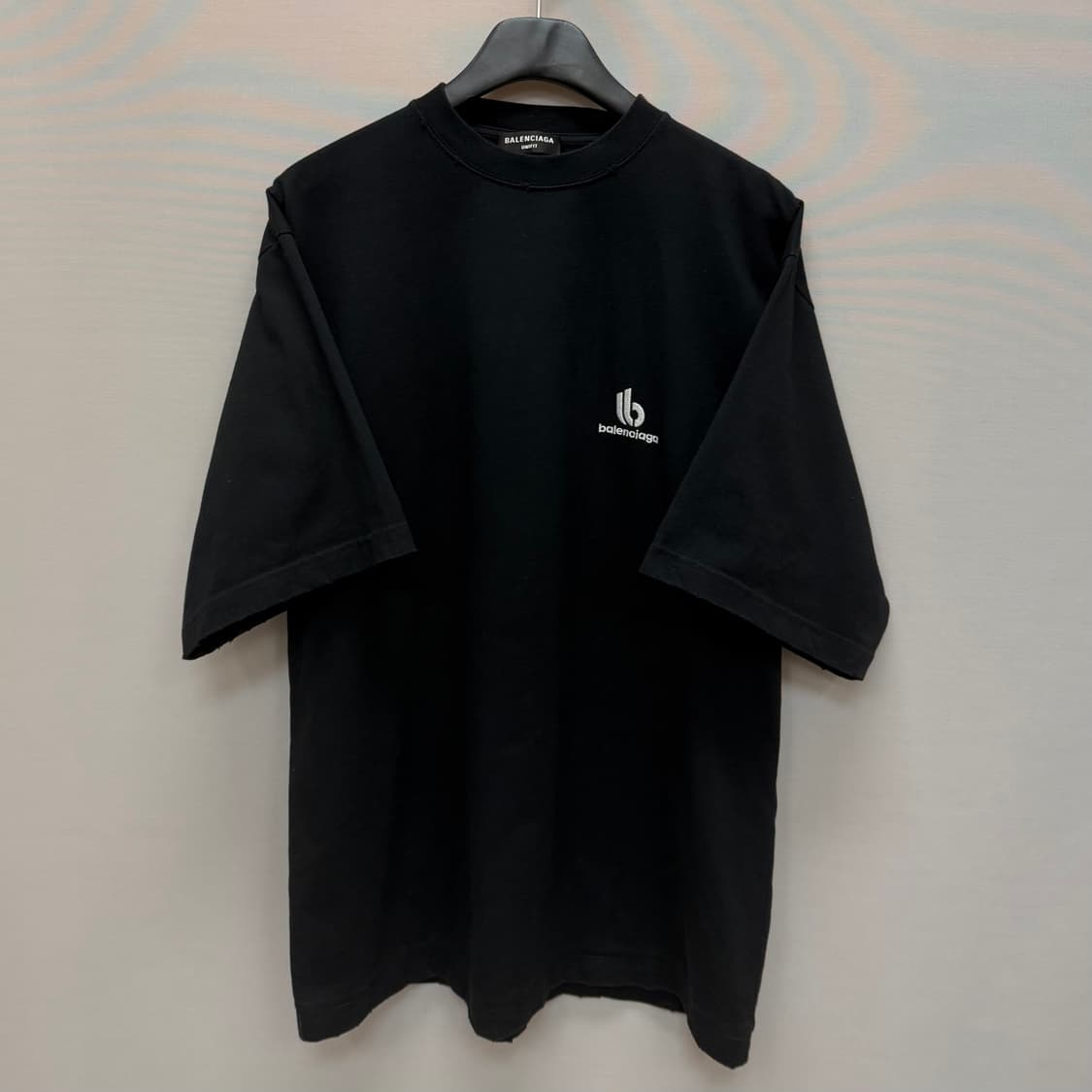 발렌시아가 스포티 B 로고자수 반팔티 (100)  상품이미지1