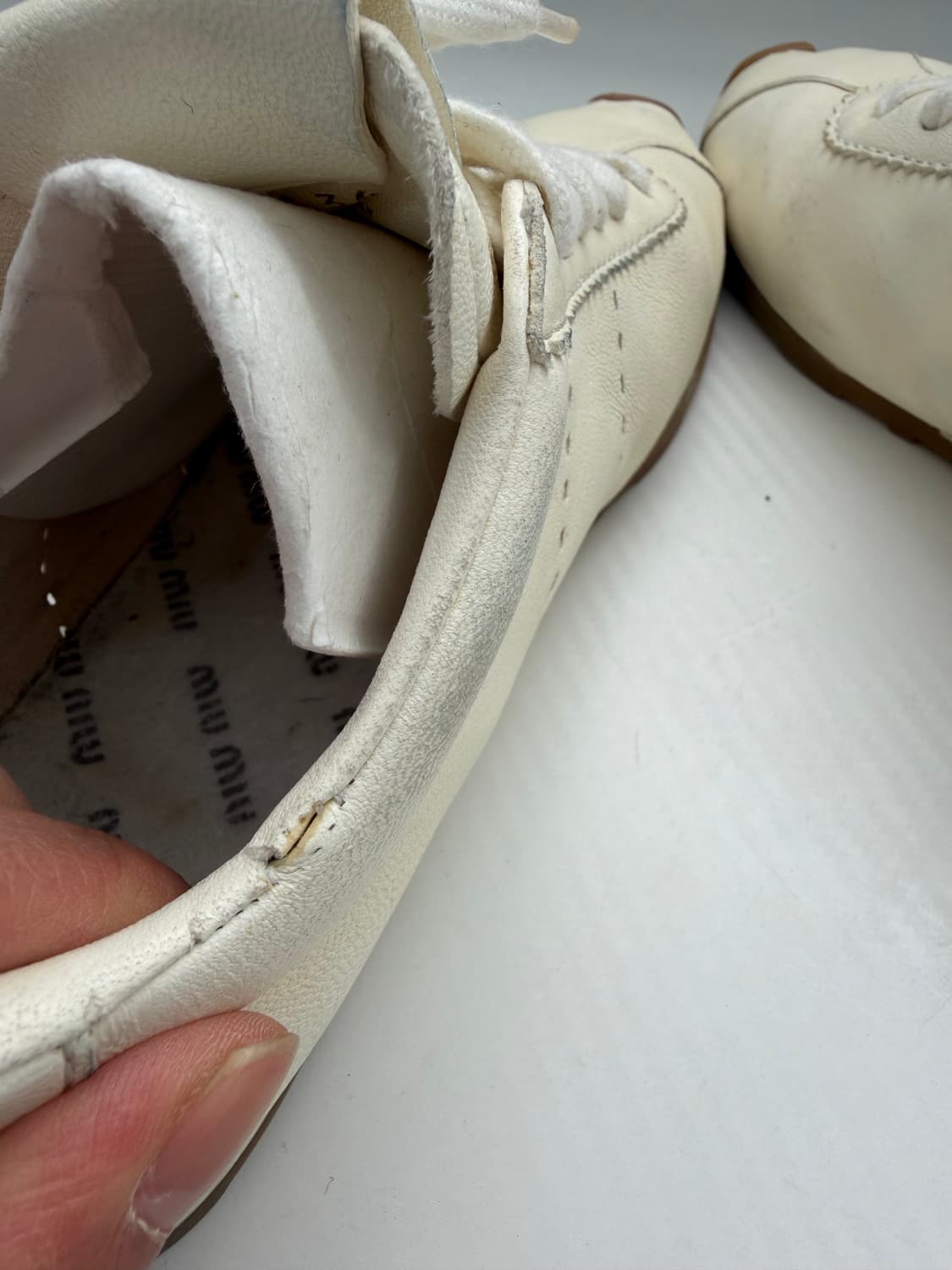 정품) 미우미우 여성 플룸 나파가죽 스니커즈 36 상품이미지9