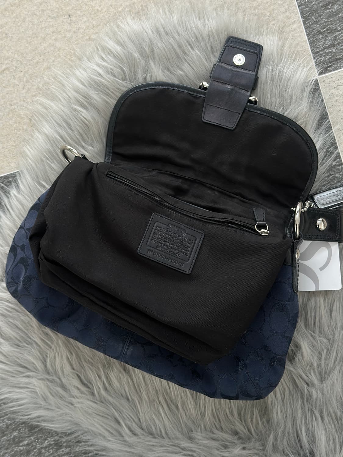 코치 미드나잇블루 자카드 호보백  상품이미지7