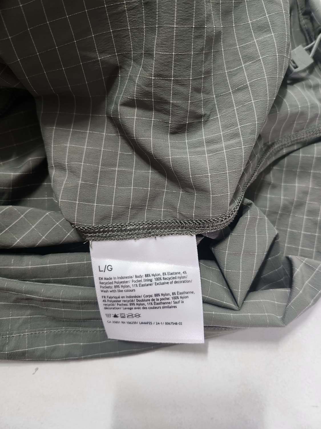 Lululemon LightWeight Hiking Anorak 상품이미지5