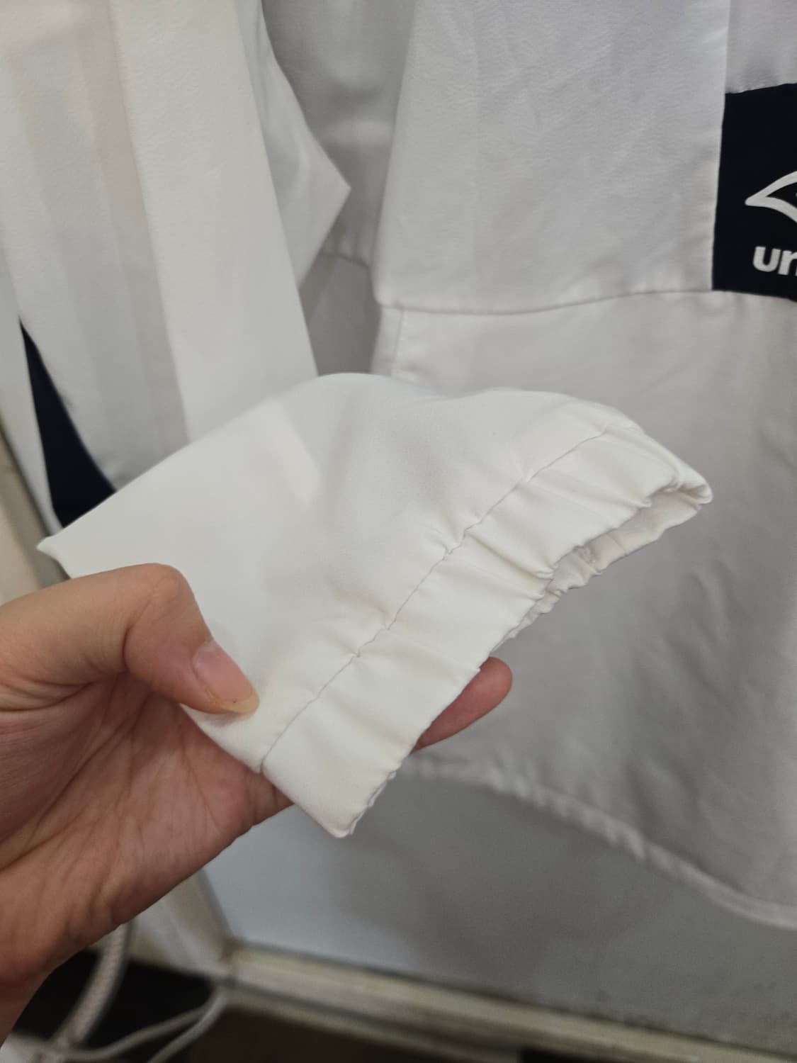 100,L)) UMBRO 엄브로 아노락 반집업 후드티셔츠 ! 상품이미지3