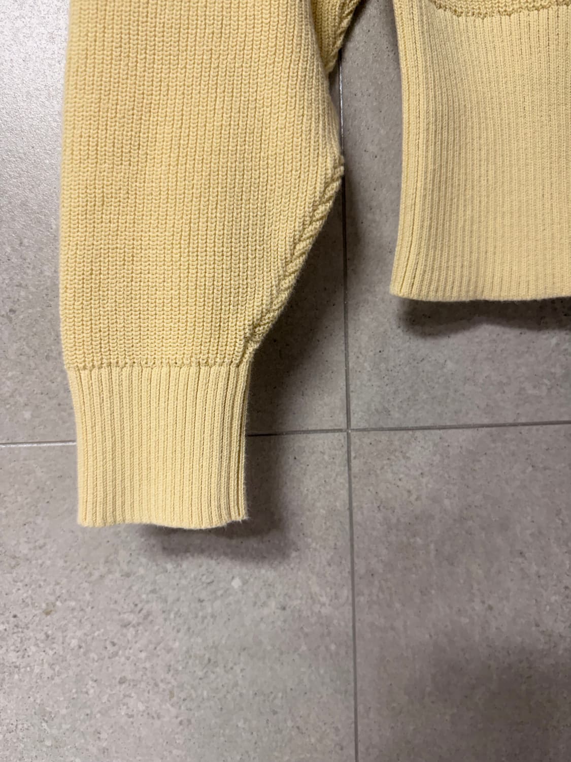 유니클로 유 레몬색 보트넥 니트 상품이미지2