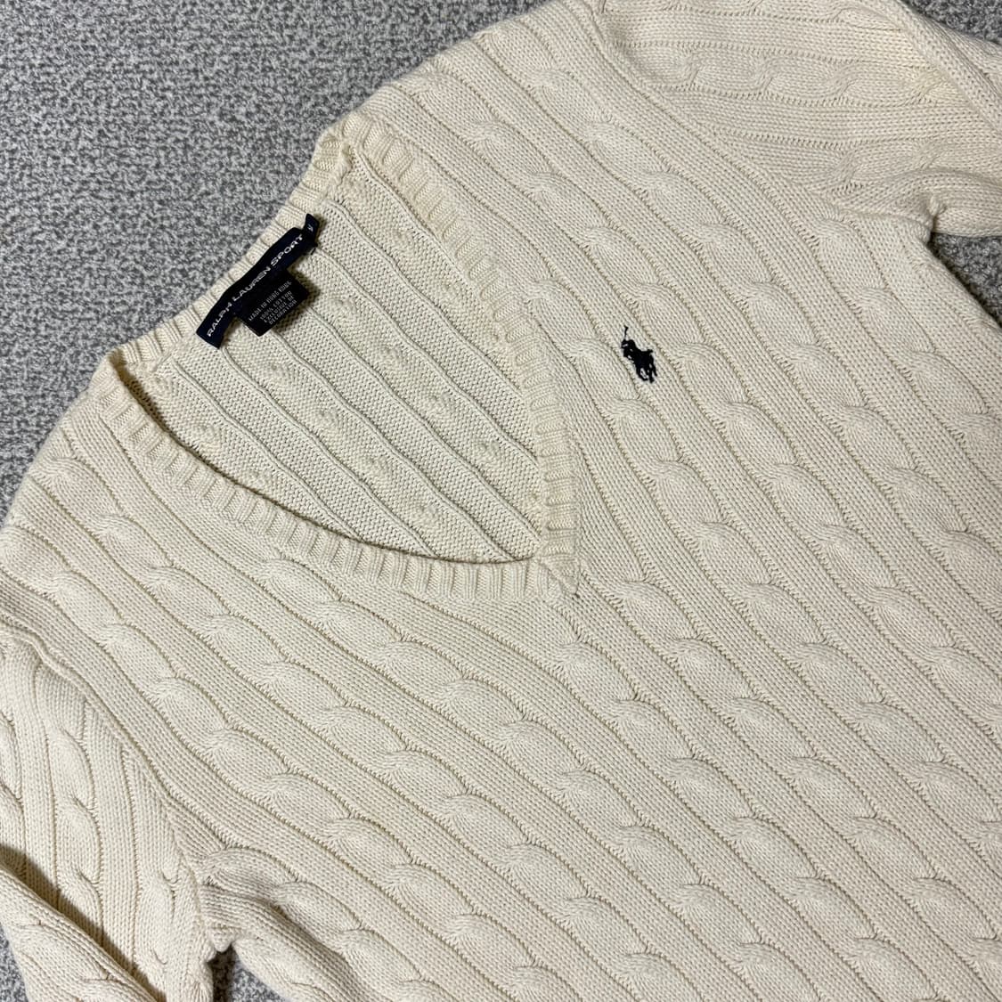 폴로 랄프로렌 꽈배기 브이넥 니트 여성용 상품이미지2