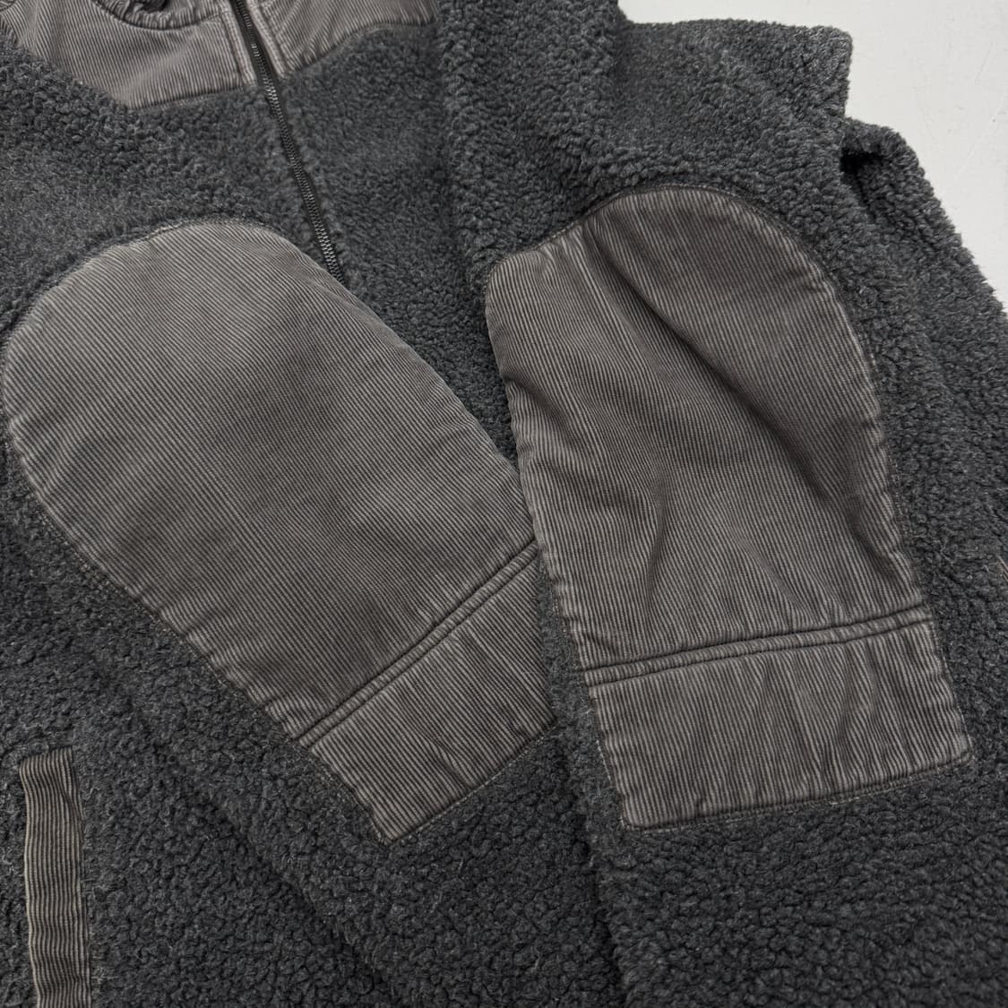 팀버랜드 올드스쿨 카키 브라운 배색 플리스 자켓 상품이미지4