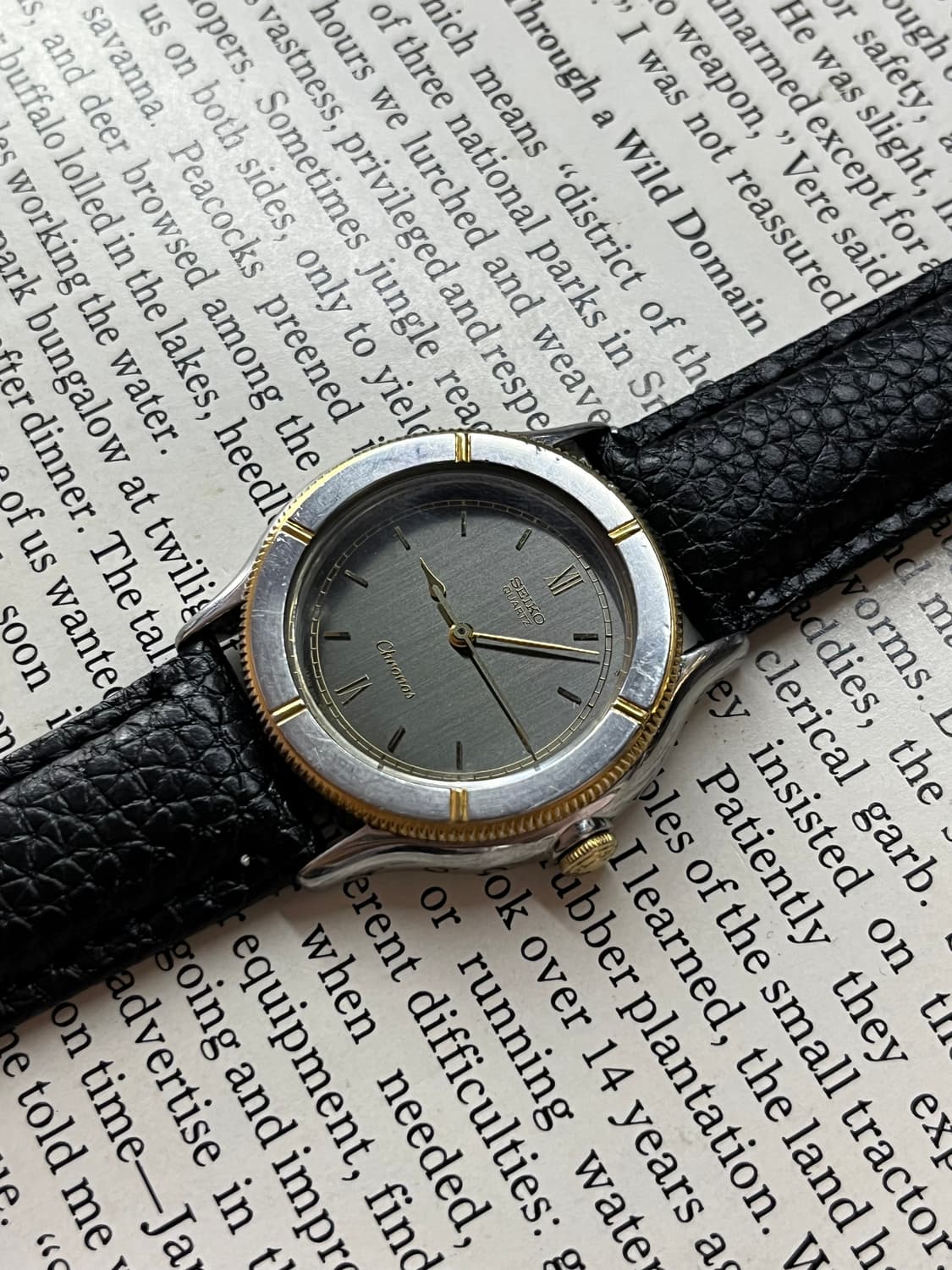 SEIKO CRONOS 메탈릭 그레이 쿼츠 상품이미지2