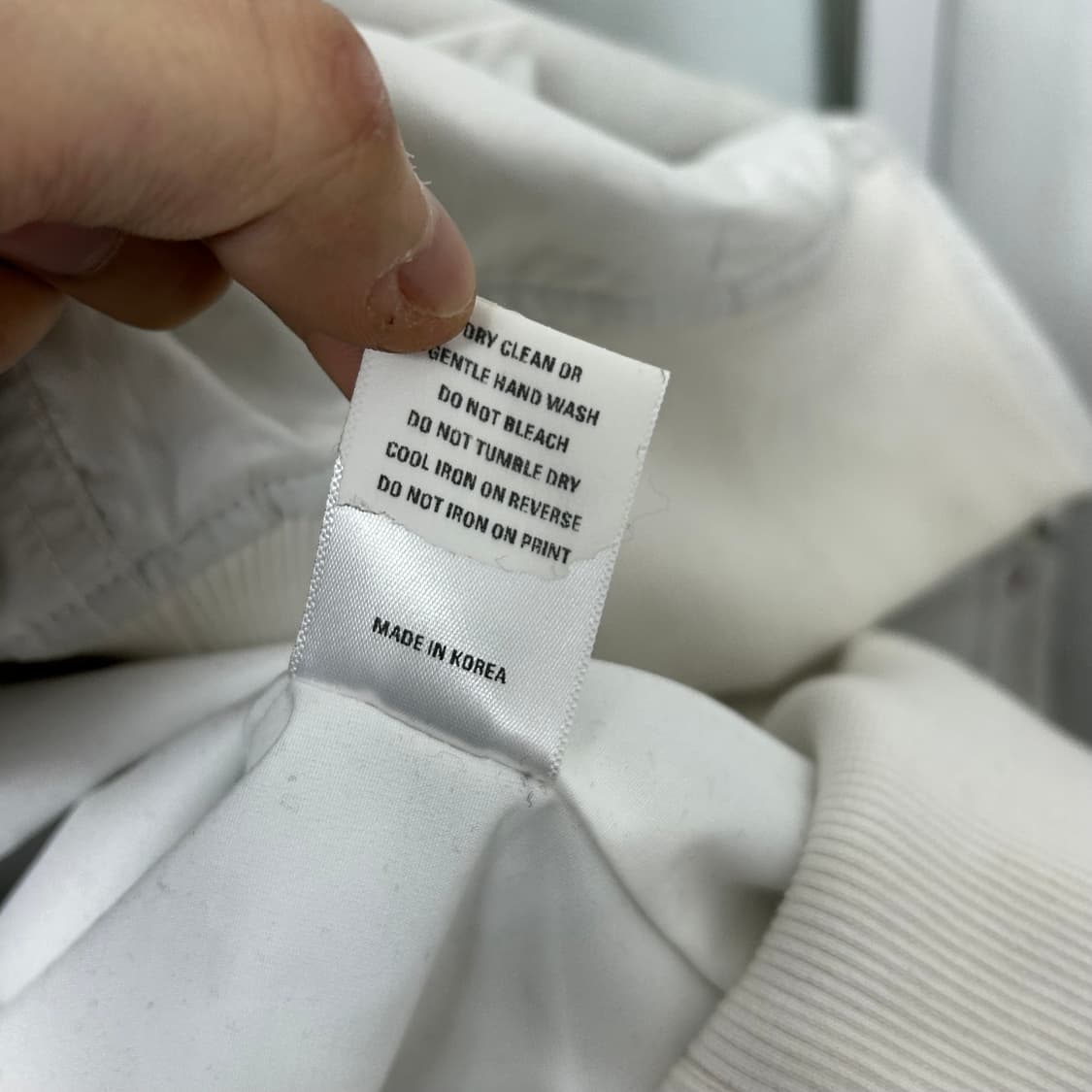 혜인서 그래픽 나일론 봄버 자켓 상품이미지10