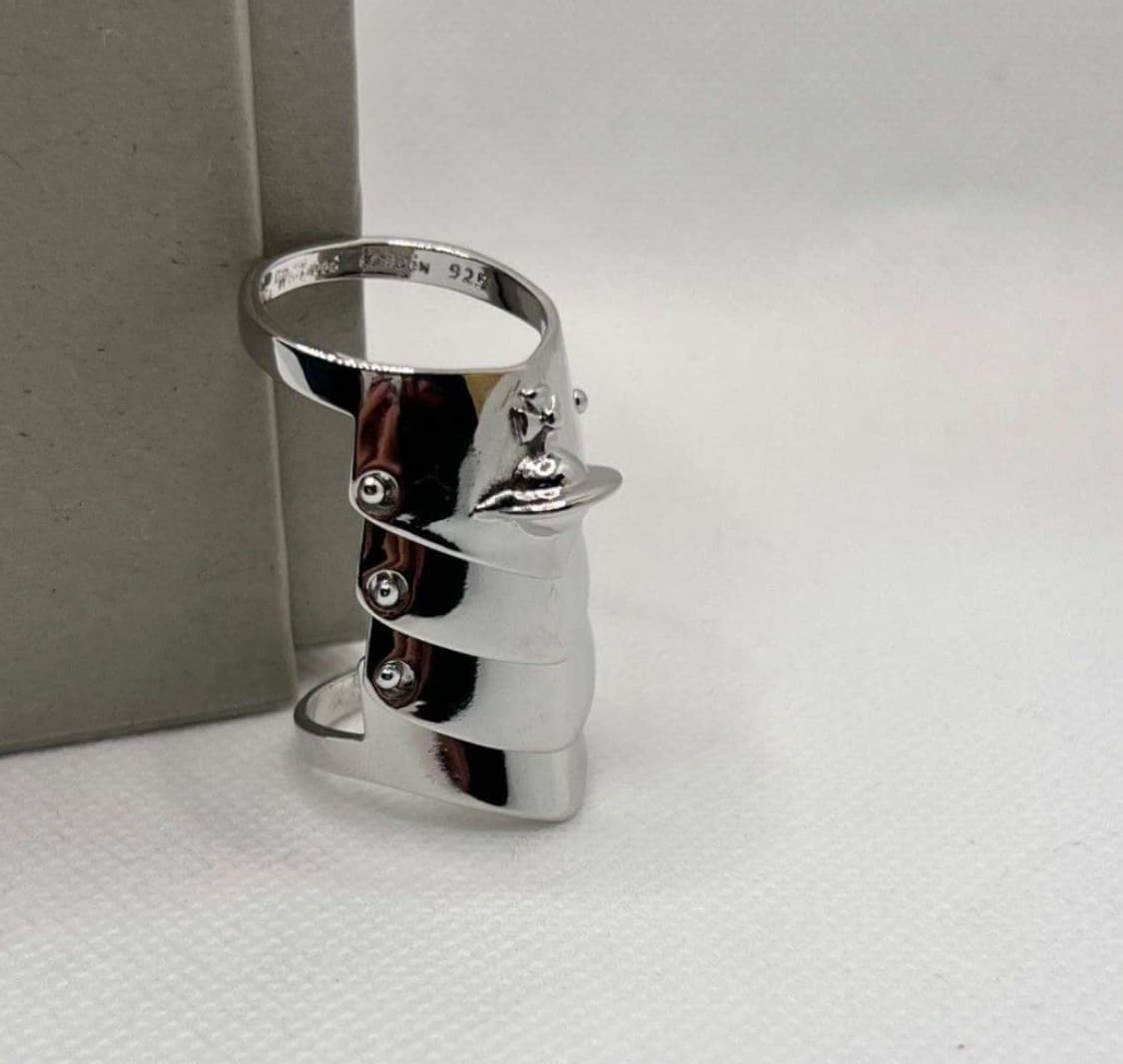 비비안웨스트우드 아카이브 4단 너클링 상품이미지4