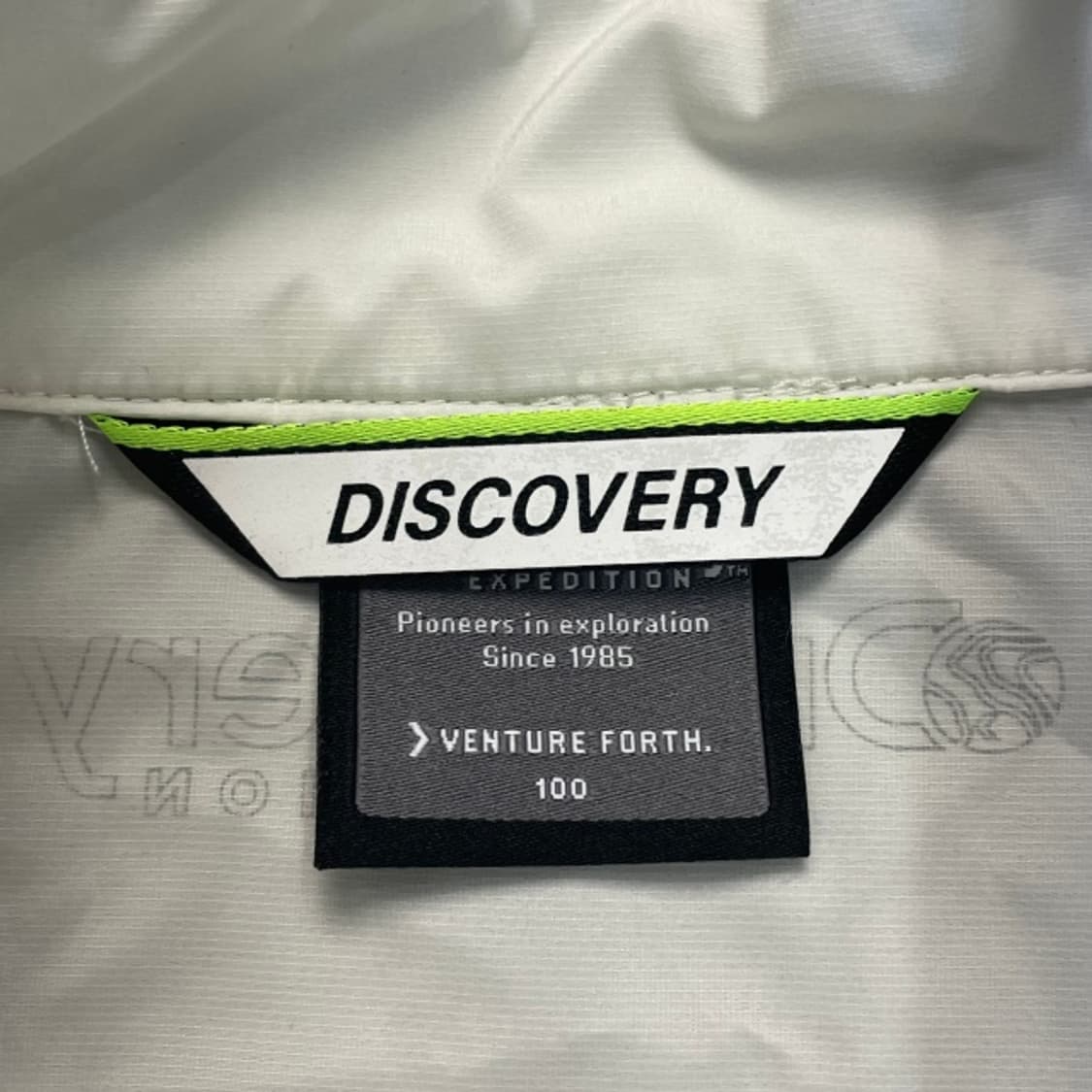 100 디스커버리 경량 바람막이  상품이미지3