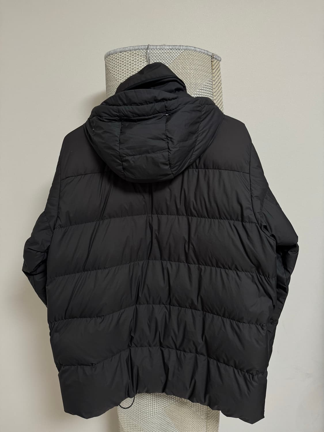 파타고니아 사일런트 다운 자켓 블랙 L 상품이미지2