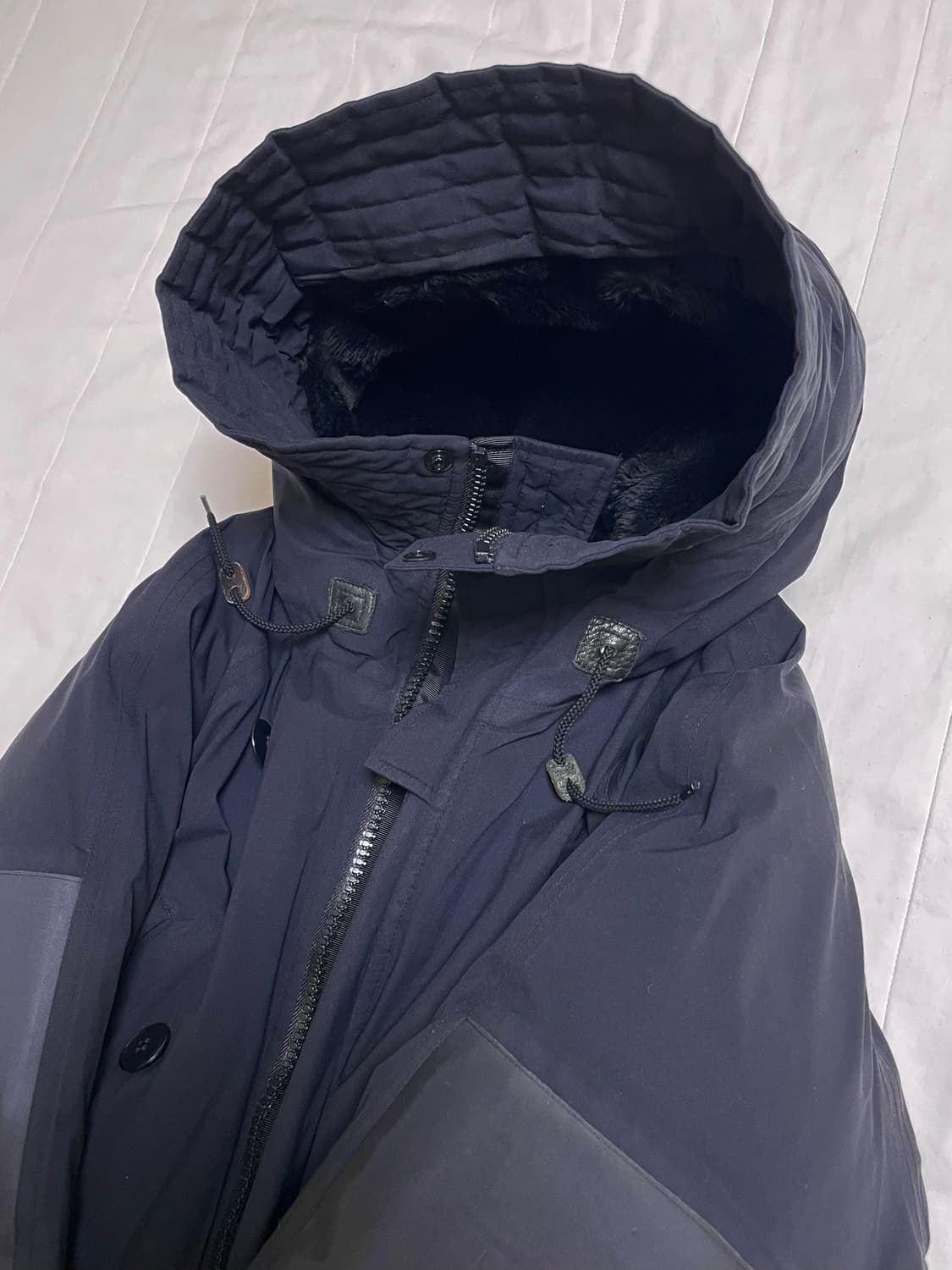 비즈빔 고어텍스 발데즈 다운 봄버 L 네이버후드 더블탭스 상품이미지2