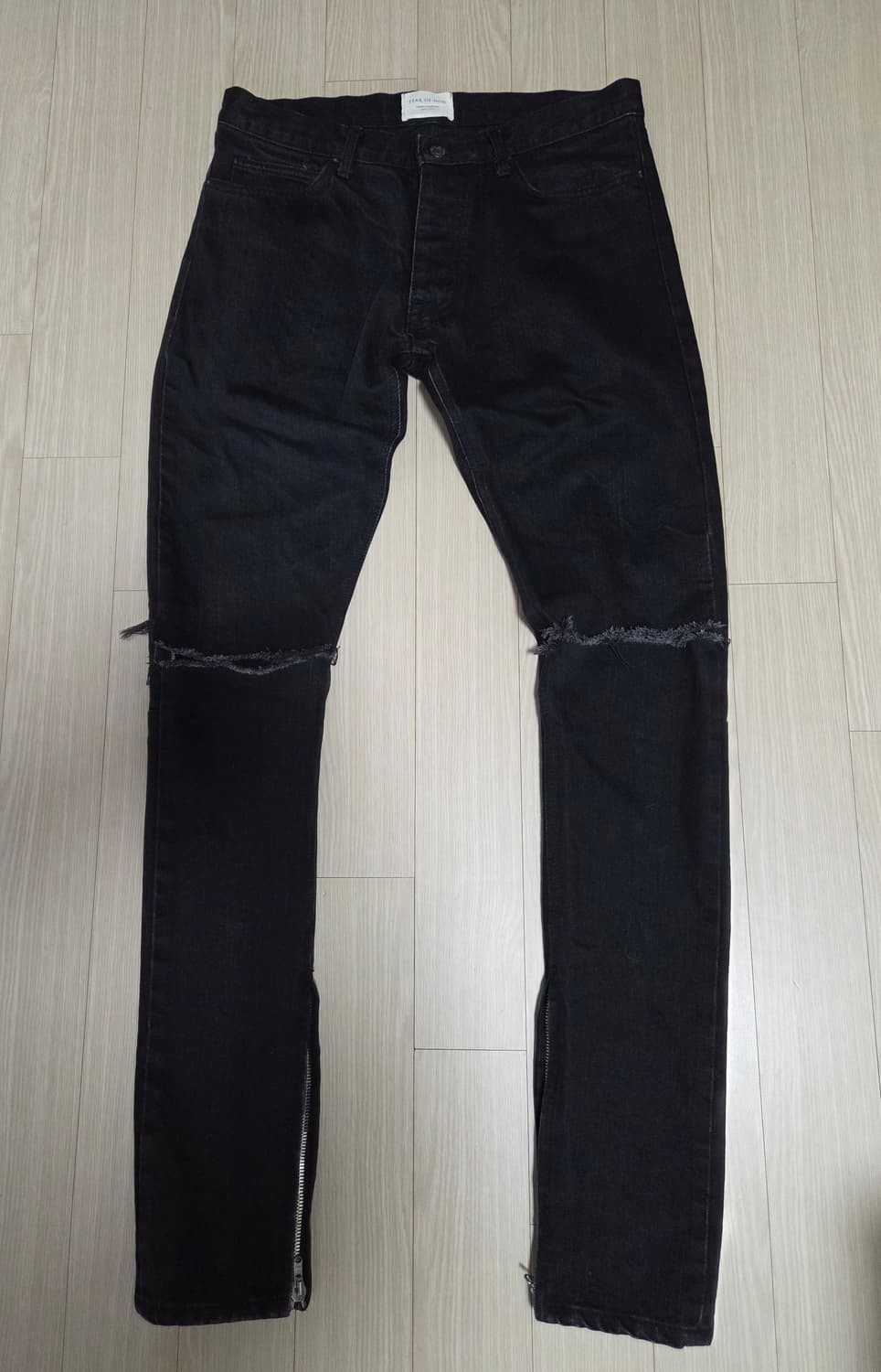 피어오브갓 4th 블랙 디스트로이드 데님팬츠 상품이미지1