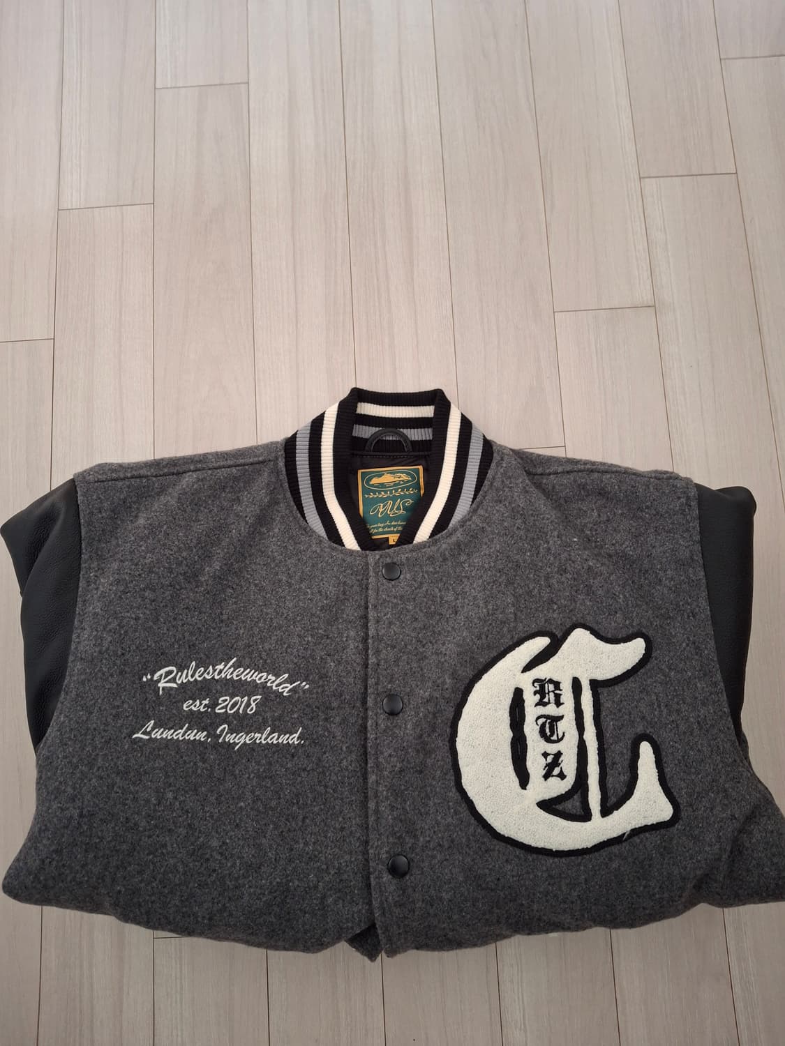 corteiz 코르테이즈 바시티 자켓 l 상품이미지1