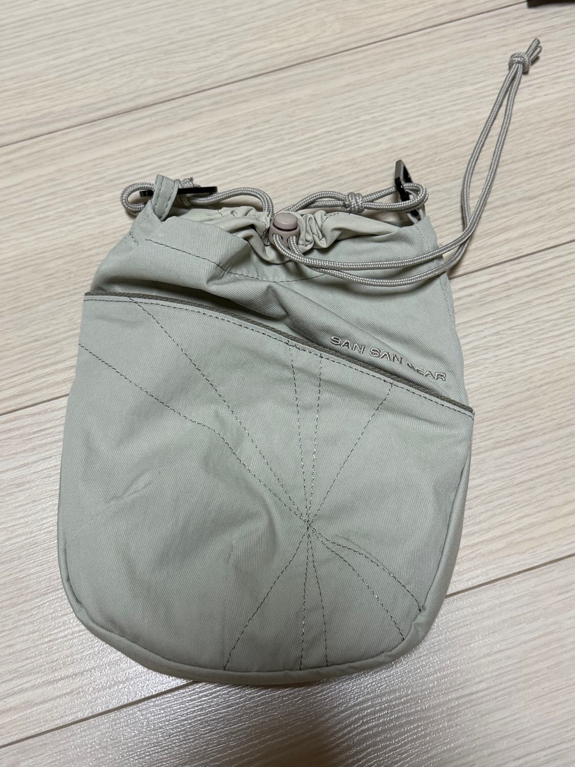 산산기어 크로스백 팝니다 상품이미지1