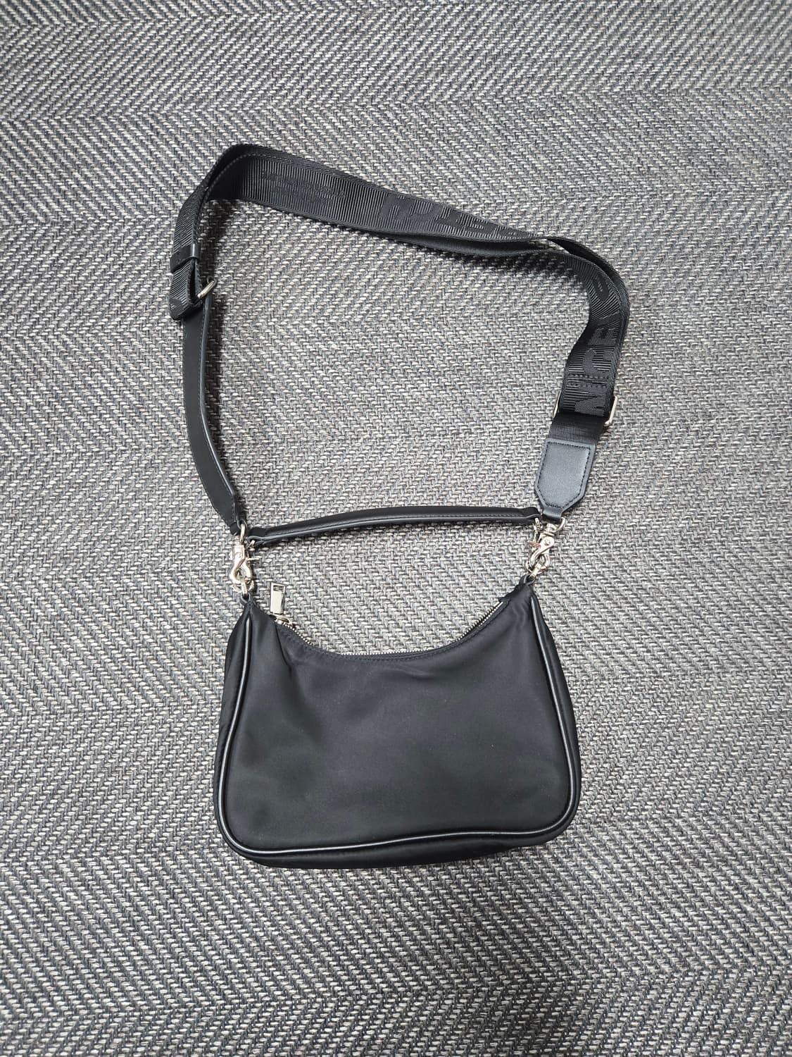 스트레치엔젤스 블랙 호보백 크로스백 상품이미지3