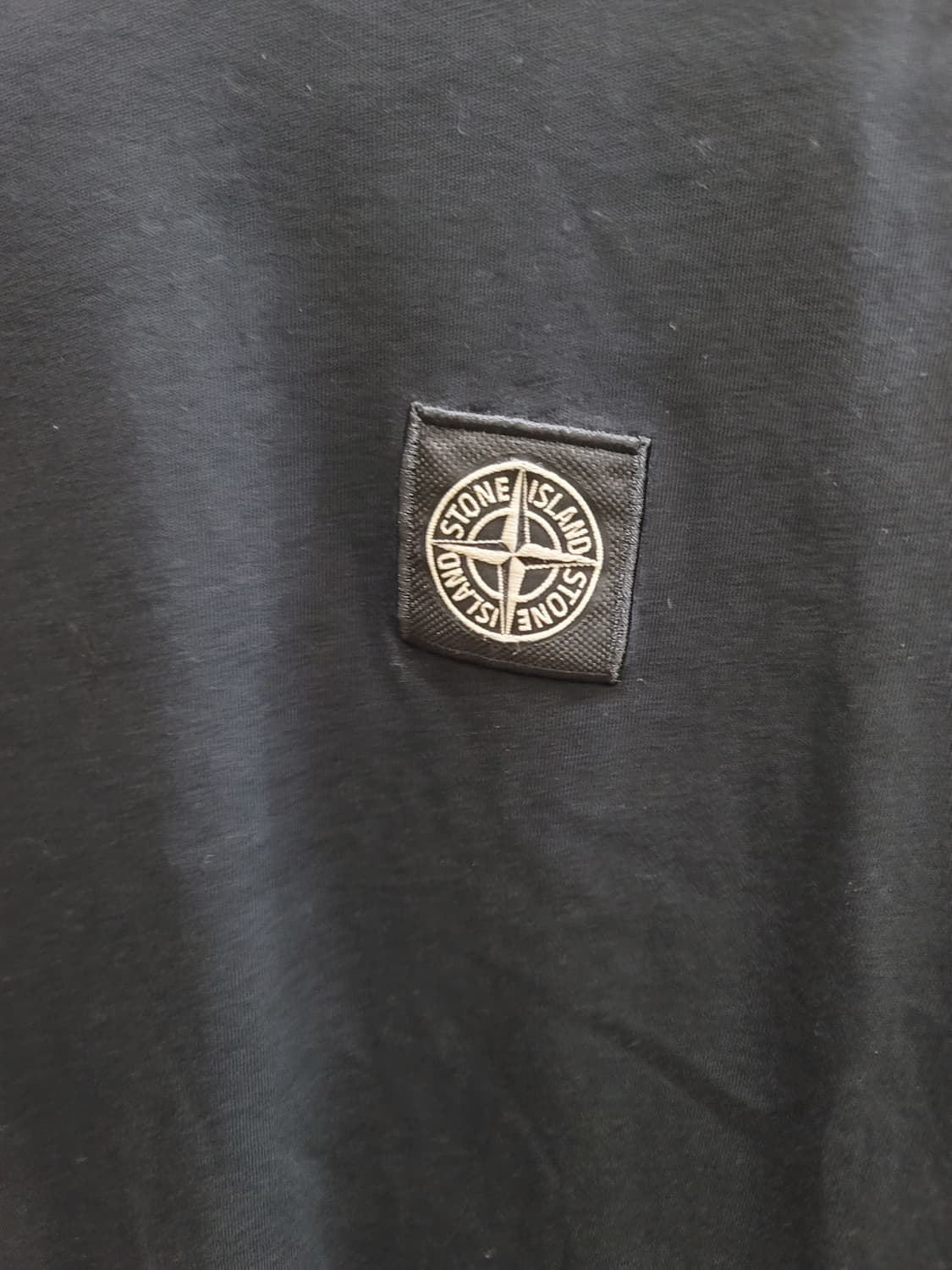 스톤아일랜드 블랙 긴팔 티셔츠 상품이미지2