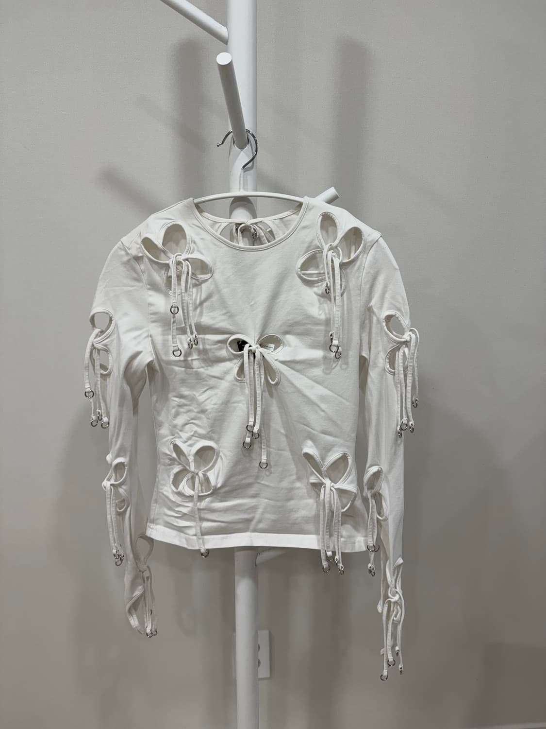 Jkim 화이트 메탈릭 링 티셔츠 상품이미지2