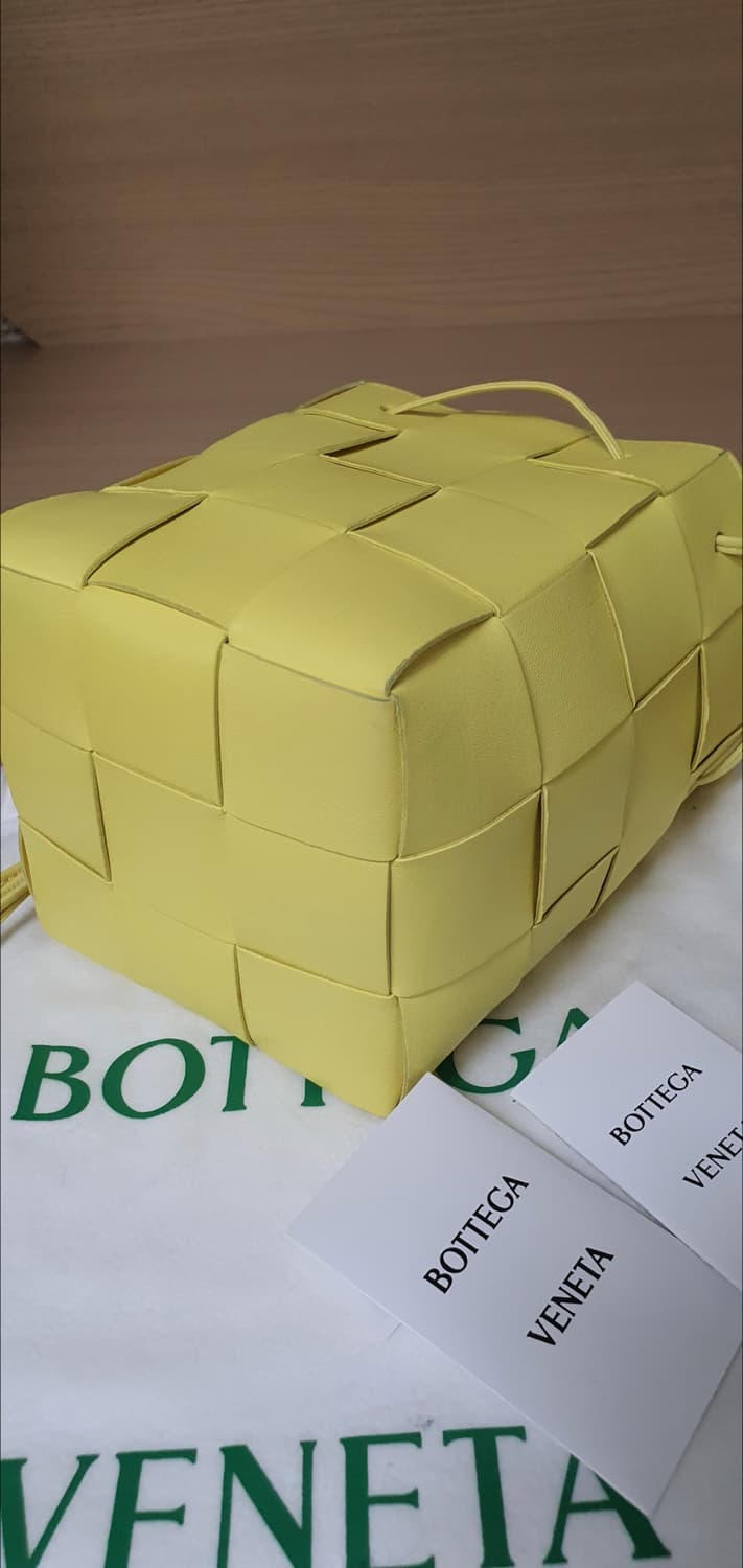 보테가베네타 버킷백/크로스백 스몰 새상품급 정품(감정O) 상품이미지8