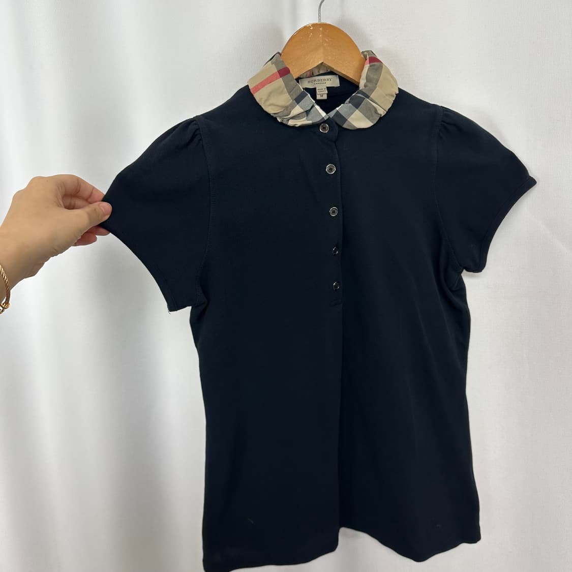 버버리 여자 면 카라 반팔티 검정 M (44추천) 상품이미지4