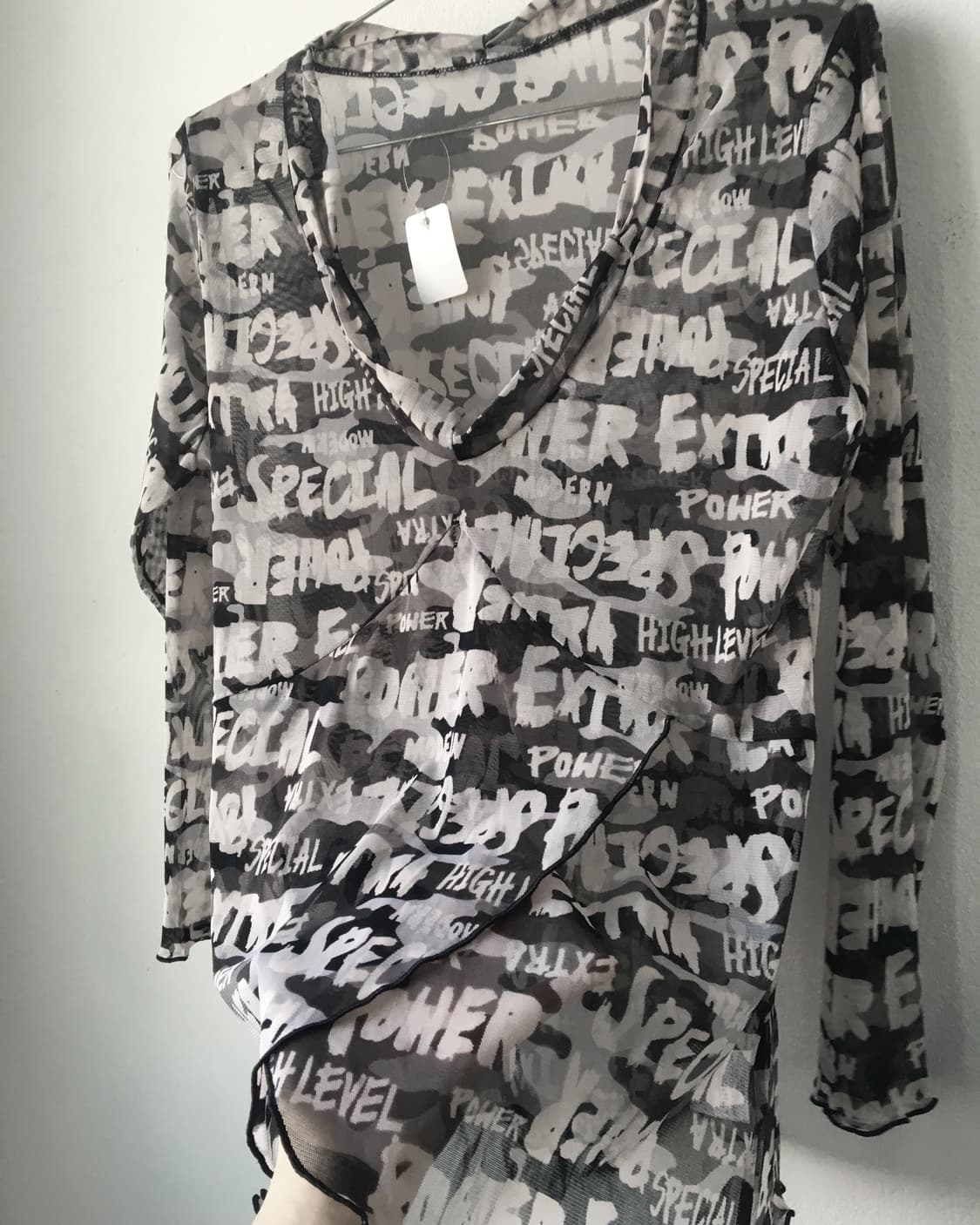 Lettering printing mesh top 상품이미지2