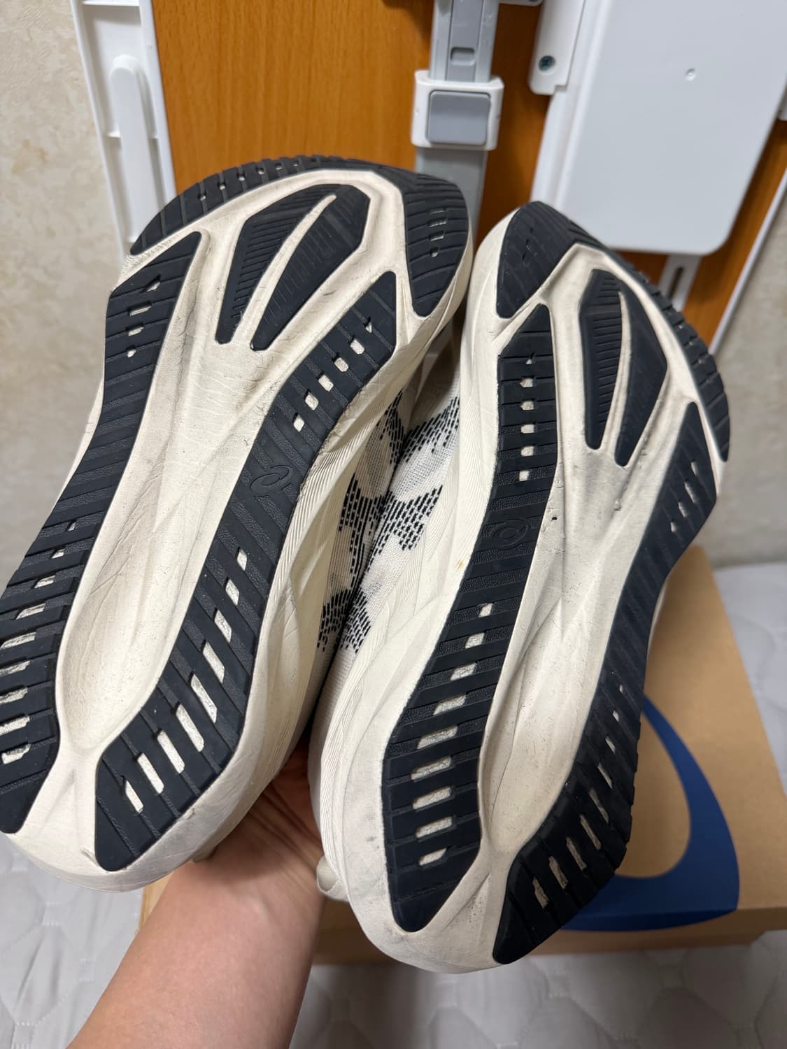 아식스 노바블라스트5 런닝화판매 상품이미지4