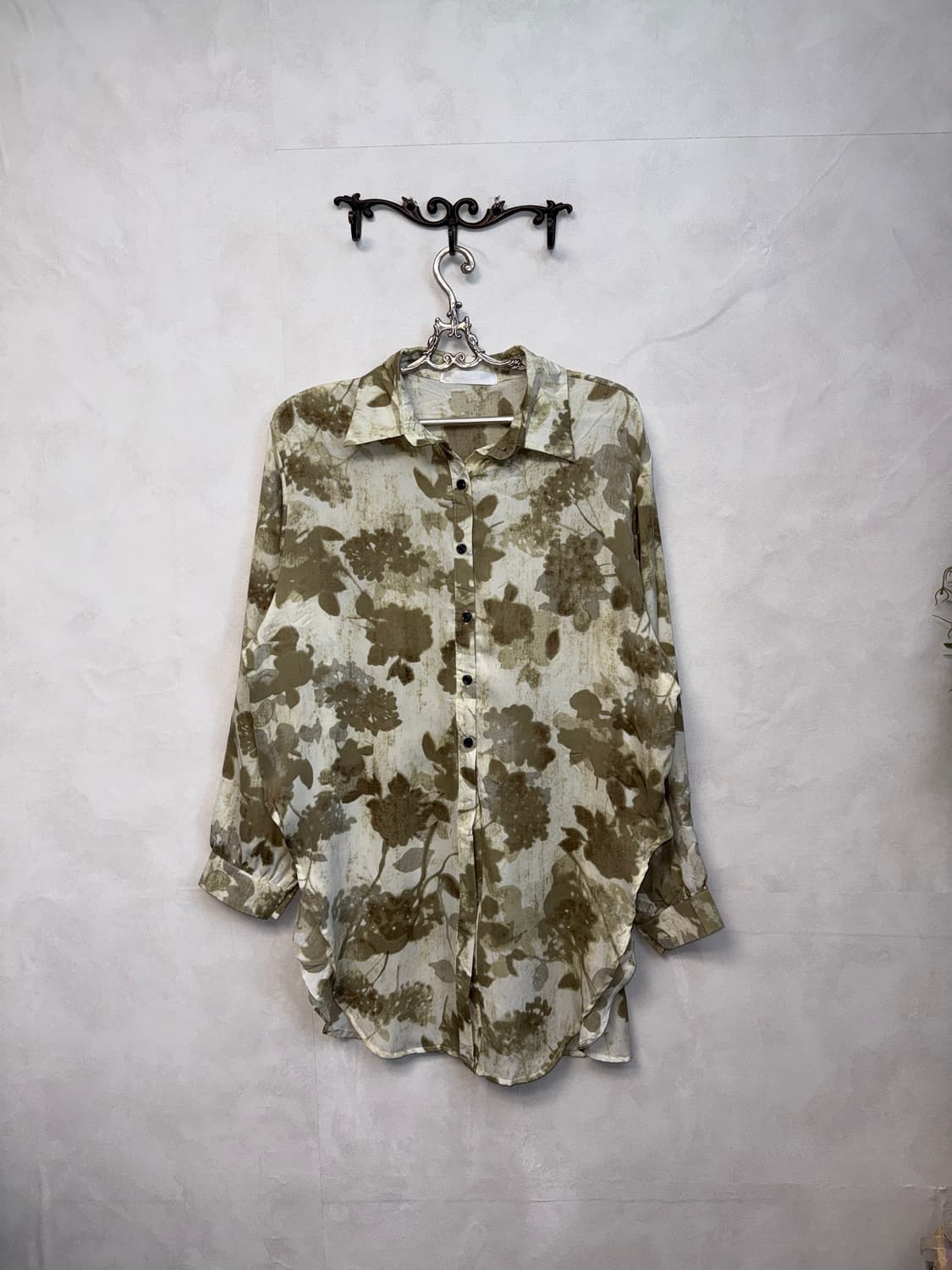 Mute brown oriental floral over loose bl 상품이미지1