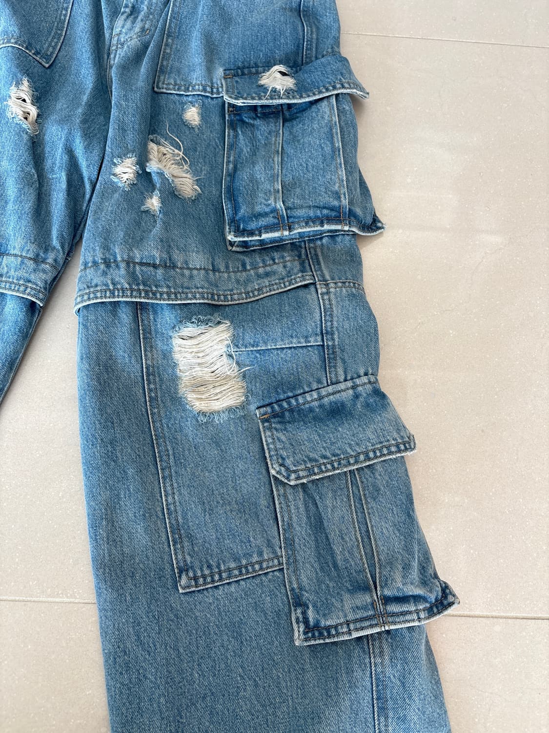 [44 size] 준지 23ss 컬렉션 데미지 카고 멀티 포켓 데님 팬츠 상품이미지4