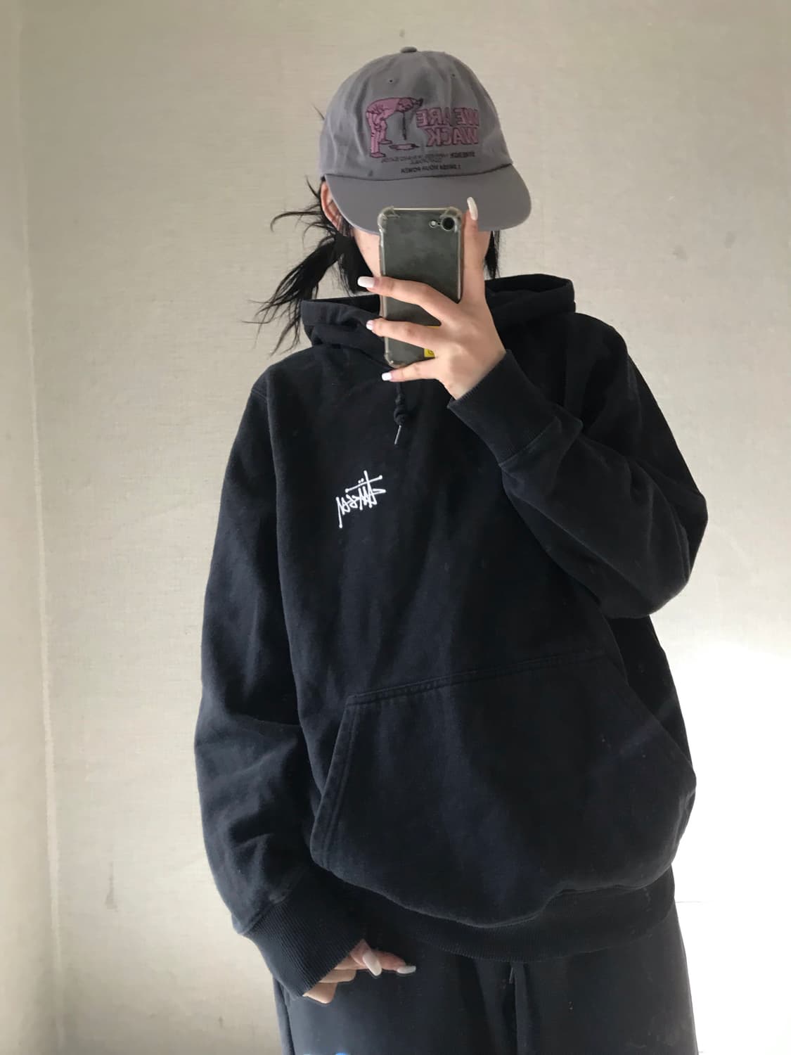 스투시 블랙 빅로고 후드티 상품이미지4